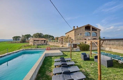 Casserres Cottage | Cabin ∙ 7 bedrooms ∙ 18 guests