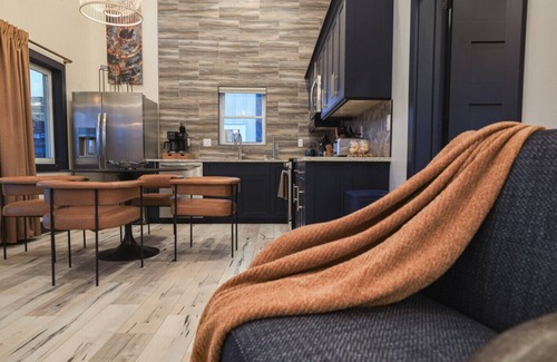 Timberline Cabin | Cabin 7 One Bed Modern Luxury w Hot Tub