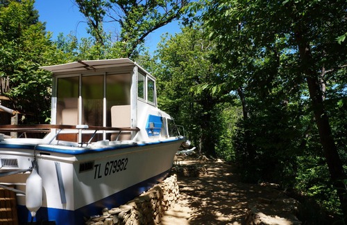 Saint-Julien-du-Gua Boat Rental | Cabin boat "QUEEN07"