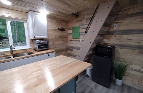 Willow Cabin | Cabin @ Creekside Campground