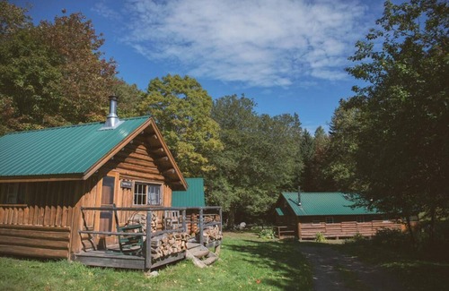 Greenville House | Cabin, Double, Bunkbed, Twin and Shared Bathroom