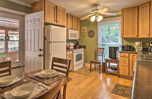 Lowndesville Cottage | Cabin Escape w/ Richard B Russell Lake Access!