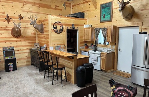 Johnson County House | Cabin Getaway