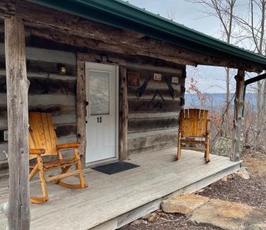 Trenton House | Cabin Lookout Mountain