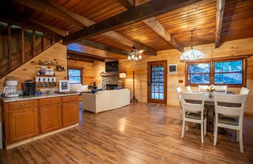 Wolf Laurel House | Cabin near Asheville, Hatley Pt, hot tub, views
