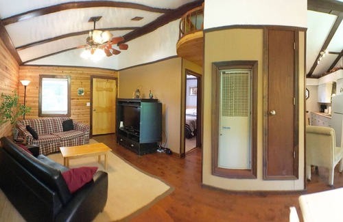 Glouster Cabin | Cabin Near Burr Oak State Park