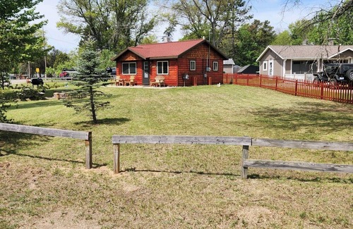 St. Helen Cabin | Cabin near ORV trails, lake St. Helen, Houghton Lake and golfing!