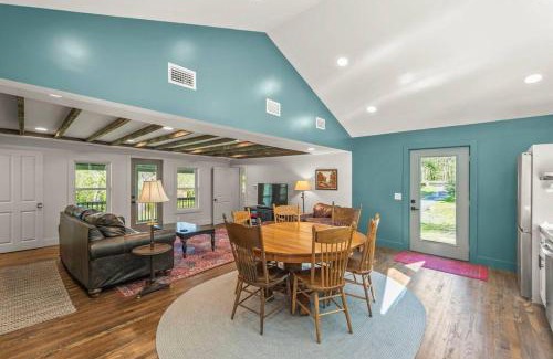 Maurertown House | Cabin on 17 acres by National Forest