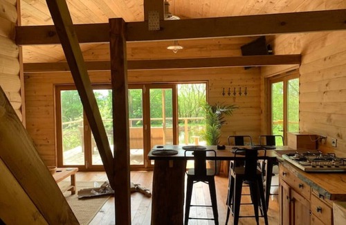 Torrington Cabin | Cabin on a Lake
