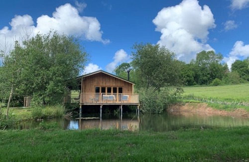 Torrington Cabin | Cabin on a Lake