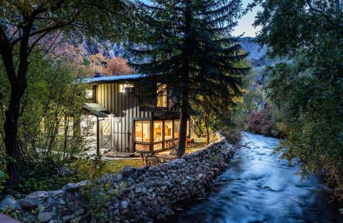 Snowbird House | Cabin on Big Cottonwood River