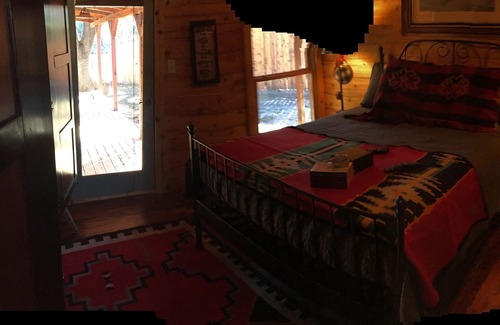 Mertzon Cabin | Cabin On The Creek -Crystal Clear Spring Creek Irion County Texas. Near San Ange