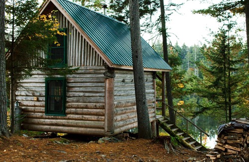 Monson House | Cabin, Queen Bed, 1 Twin Bed and Shared Bathroom