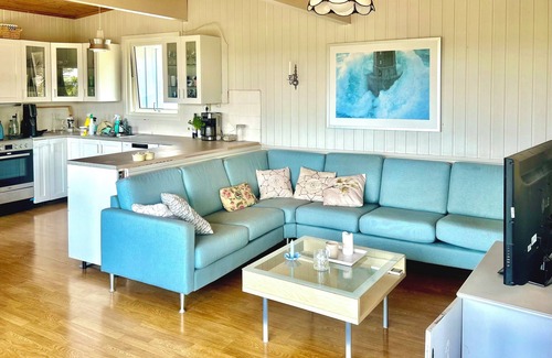 Tjome Municipality Cabin | Cabin Tjøme w/large sunny terrace, bbq & beach