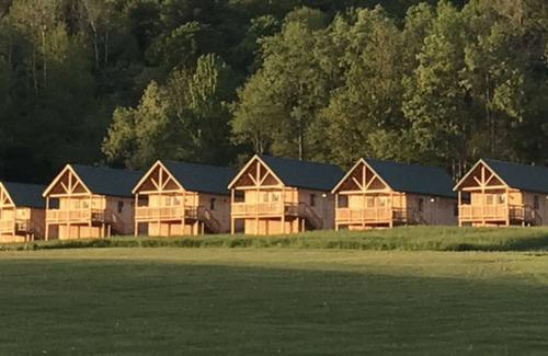 Oneida Cabin | Cabins, cottage, creek, ponds, fishing, hunting, nature,