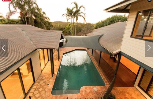 Cable Beach House | Cable Beach Getaways 5 Bed 3 Bath, Resort Style Pool STRA6726CAIBIK1W