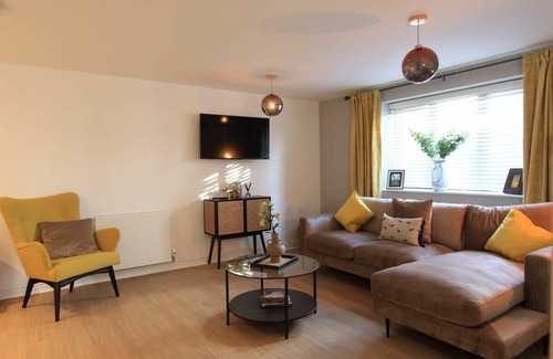 Filton Apartment | Cabot Mews Apartment 3 - Hopewell