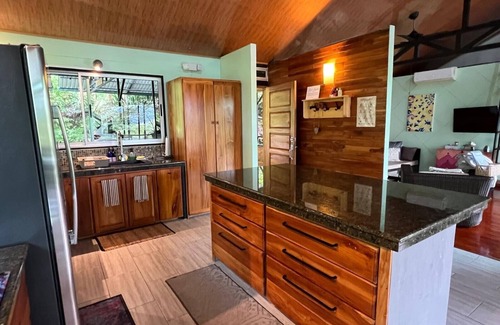 Playon House | Cacao Forest Treetop Cottage w/AC – 15 min to Beach & Town – Puntarenas