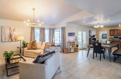 Scottsdale Vista House | Cactus Breeze Hideaway: 2 Master Suites, Pool, Putting Green, and Games Galore