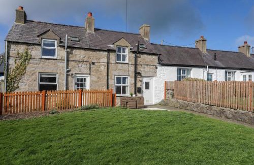 Beaumaris House | Cae Person