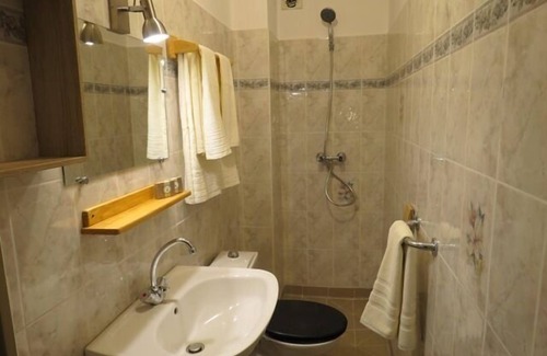 Saint-Germain-de-Calberte House | Cafe Restaurant Meuble de Tourisme