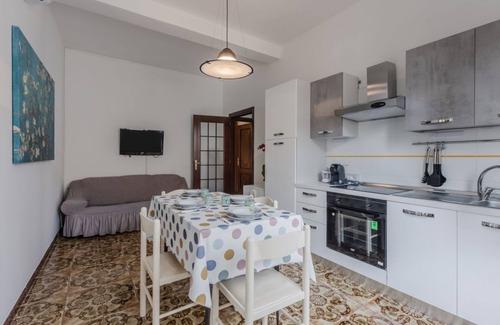 Selargius Apartment | Cagliari Comfy Apartment with Terrace & Netflix!
