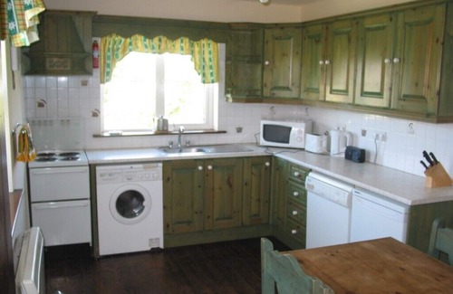 Ballyvaughan Cottage | Caher Cottage in a lovely costal Wild Atlantic Way village has mountain views !