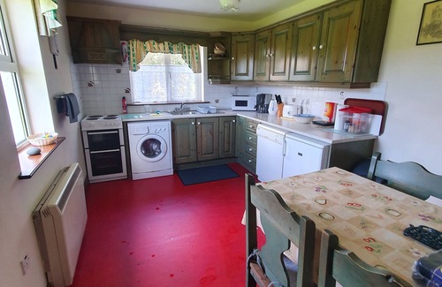 Ballyvaughan Cottage | Caher Cottage in a lovely costal Wild Atlantic Way village has mountain views !