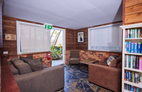 Parramatta Park Hostel | Cairns City Backpackers Hostel