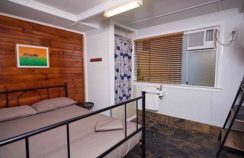 Parramatta Park Hostel | Cairns City Backpackers Hostel