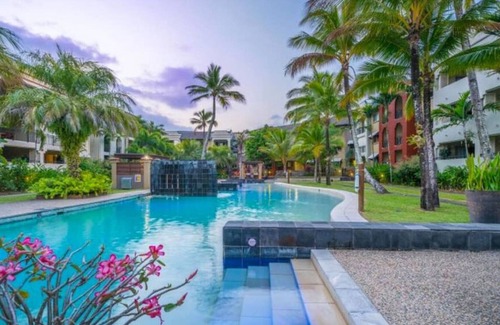 Westcourt Villa | Cairns · Resort Living★12min to Airport★Private Pool for 8★Free WiFi★Parking