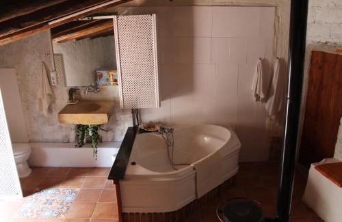 La Bisbal del Penedes House | CAL CUP Habitaciones