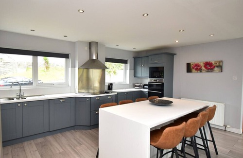 Woolacombe House | Cala Vista - Four Bedroom House, Sleeps 8