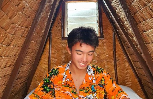 Calatagan Cabin | Calatagan's Bahay Kubo - with Beach Access