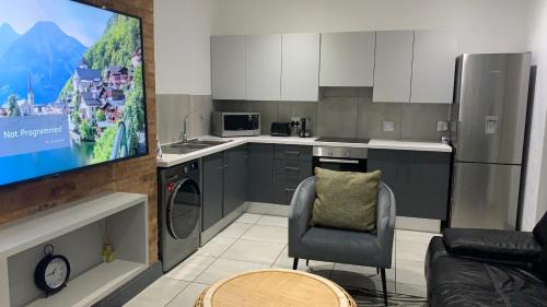 Menlo Park Apartment | CALDESMO - Upmarket Apartment