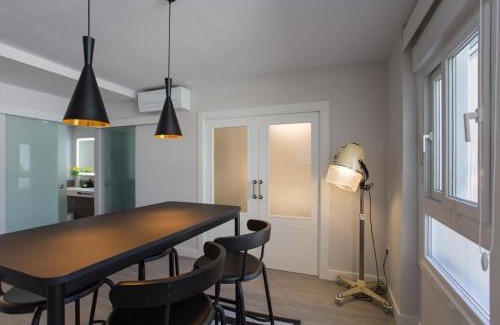Perchel Sur Apartment | Caleta Homes - Ancha del Carmen