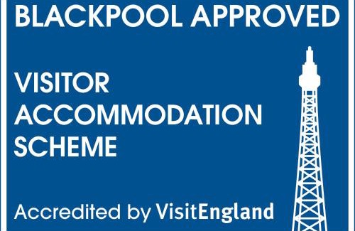 Blackpool Town Center House | California Guest House