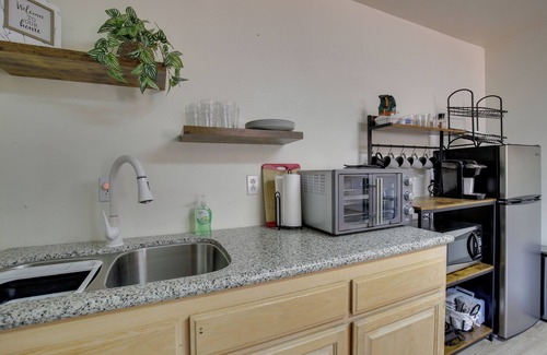 Yucca Valley Apartment | California Vacation Rental with Hot Tub & Patio!