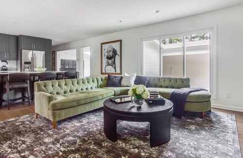 Chamblee Apartment | California Zen by Atlanta Luxury Rentals