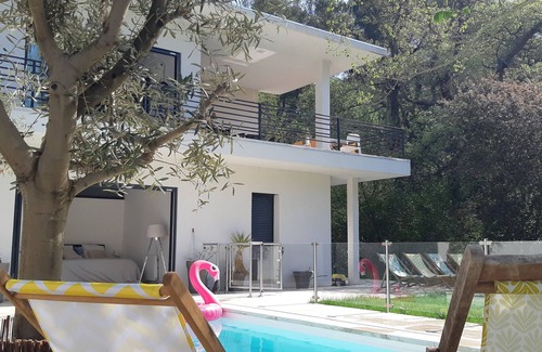 Nord House | Californian villa with heated pool, 5 minutes from town center