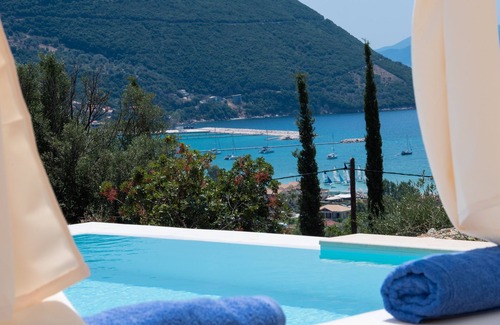 Agios Petros Villa | Calionas Suites
