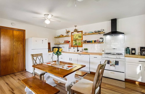 Canaan Valley House | Calling all mountain bike enthusiasts! Welcome to Cavie House!
