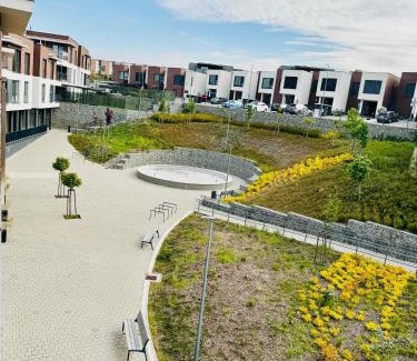 Lorincik Apartment | Calm and Modern Flat with Free Parking 10mins on bus to City Centre 1min walk to Bus stop