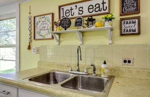 Speedwell Cottage | Calm Country Oasis - Creek, ATV Trls & Norris Lake
