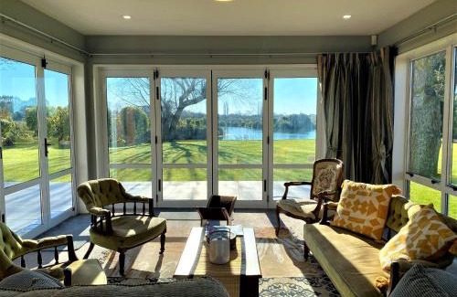 Christchurch Apartment | Calm Swan Villa