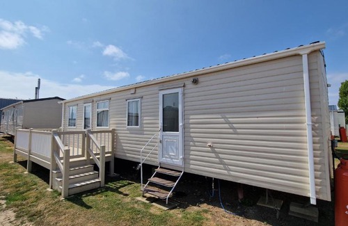 Dymchurch Apartment | Calm Waters