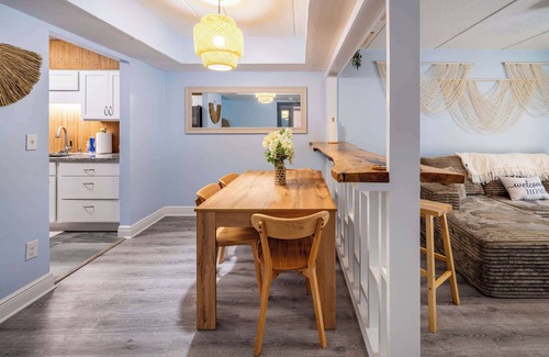 Mary Esther Apartment | ‼️Calm Waterside Condo‼️ | Kayaks, Paddles, Pool