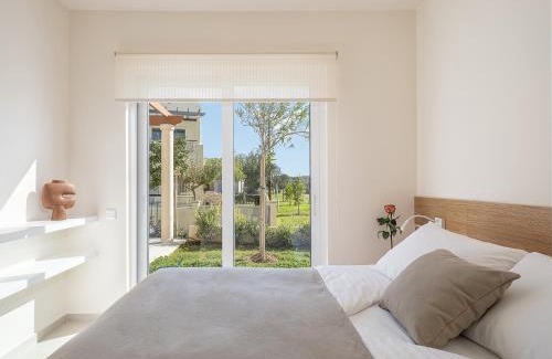 Maleme Apartment | Calmaliving Seaside apartments with pool