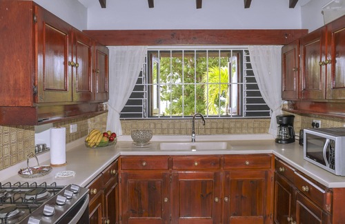 Gate Park Villa | Calypso Court - Private 1 bedroom villa with pool