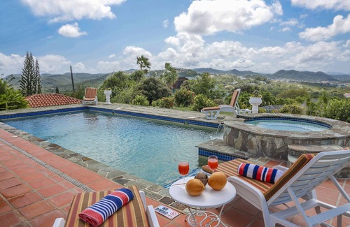 Gate Park Villa | Calypso Court - Private 1 bedroom villa with pool